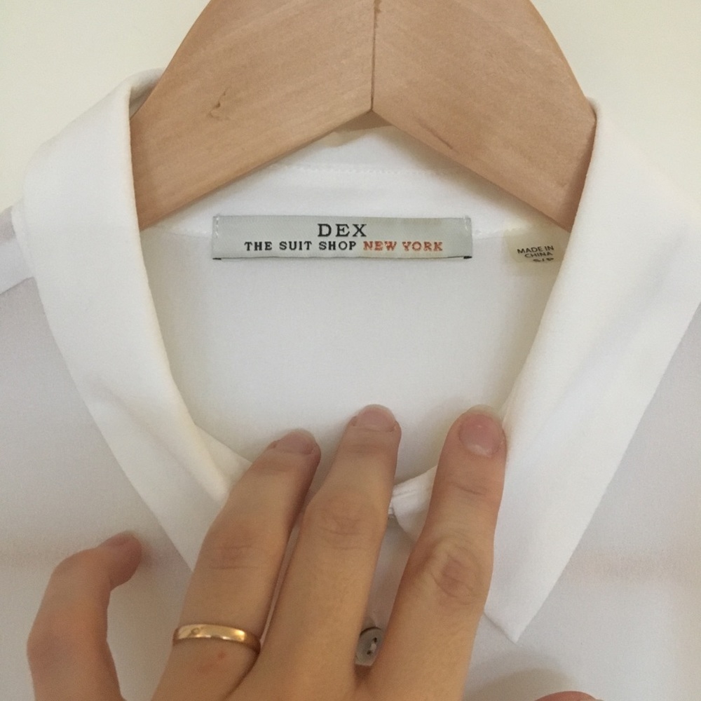 Sheer white blouse with pearl buttons - Picture 3 of 4